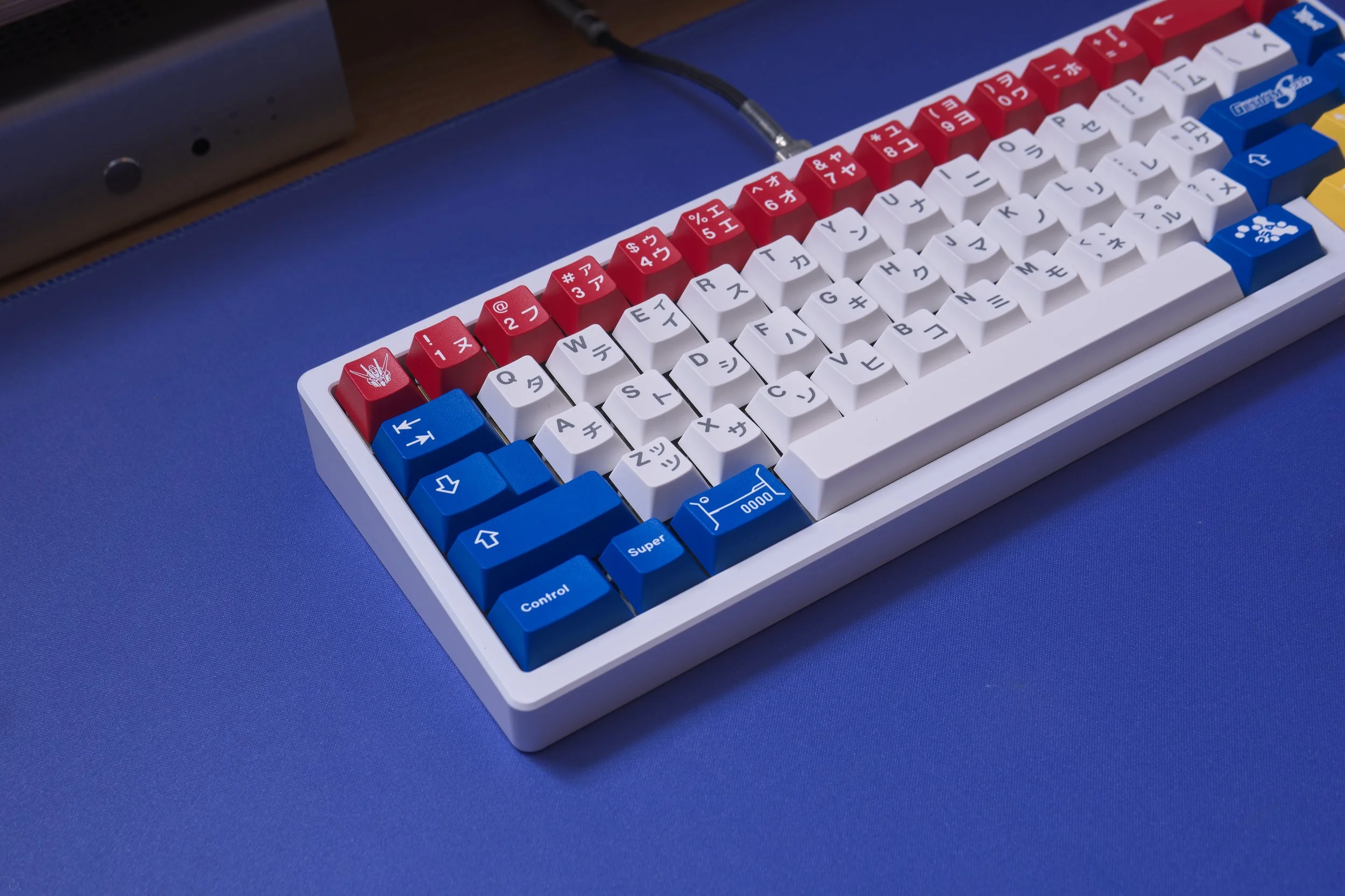 SINGAKBD x Mobile Suit Gundam SEED: Gundamhaku — Lightning Keyboards